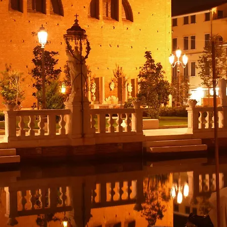 Hotel Caldin's